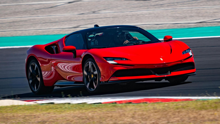 Η Ferrari των 1.000 ίππων στα χέρια του Stig